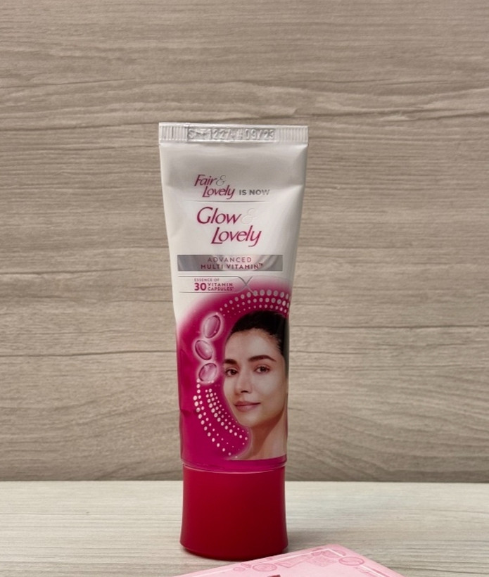 کرم تخصصی روشنکننده و شفافکننده Glow & Lovely مدل Advanced Multi Vitamin - کرم مولتی ویتامین ضد لک و درخشانکننده پوست