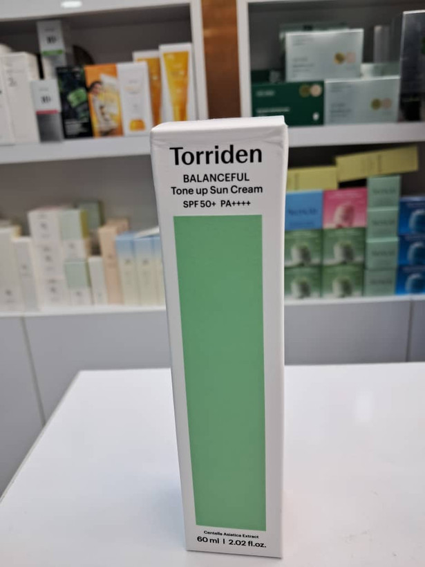 ضد آفتاب روشنکننده و تسکیندهنده تریدن مدل بالنسفول با SPF 50+ حجم ۶۰ میلیلیتر