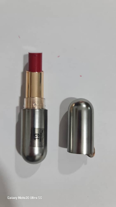 رژ لب جامد کیکو میلانو مدل آنلیمیتد استایلو با ماندگاری ۱۰ ساعته زنانه در رنگهای متنوع
