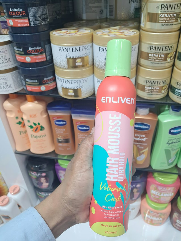 موس مو انلیون مدل Volume & Curl با حفظ حالت فوقالعاده (Ultra Hold) حجم 300 میلیلیتر