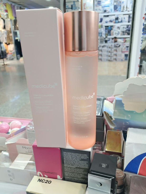: تونر کلاژن سهگانه مدیکیوب مدل Triple Collagen Toner حجم 140 میلیلیتر مناسب آبرسانی و افزایش کشسانی پوست 